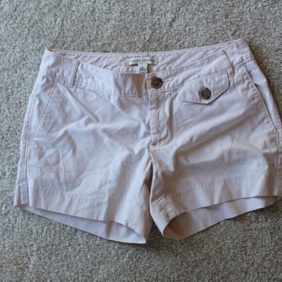 Banana Republic Pants - Banana Republic shorts tan shorts size 6